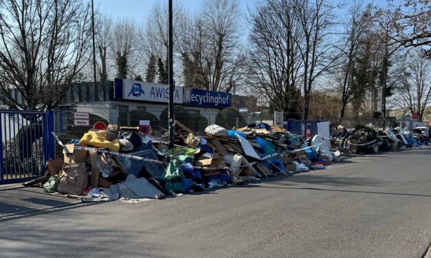 Müllchaos in Flingern: Recyclinghof bleibt geschlossen, illegale Ablagerungen wachsen