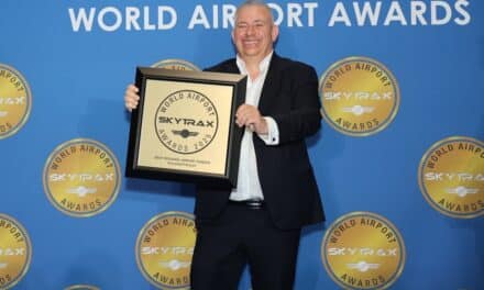 Millionen Passagiere stimmen ab – Flughafen Düsseldorf gewinnt den „Branchen-Oscar“: