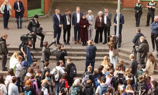 1.200 Schülerinnen und Schüler aus Erkrath beziehen Schulgebäude in Benrath