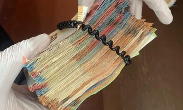 Drogengeschäfte im Hotelzimmer? Polizei nimmt Tatverdächtigen in Pempelfort fest – Drogen, Bargeld und Pistole sichergestellt