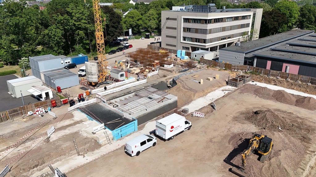 Eine neue Vierfachsporthalle mit Bistro, Kraftraum und Pausen-WC entsteht am Schulstandort an der Redinghovenstraße. © Landeshauptstadt Düsseldorf/David Young