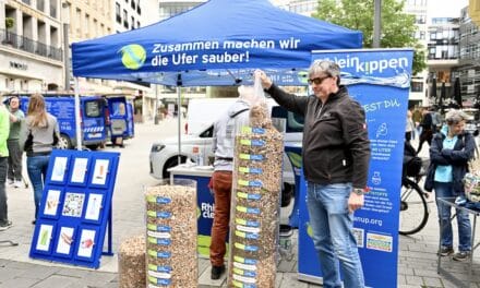RhineCleanUp sammelte in Düsseldorf rund 270.000 Zigarettenkippen ein