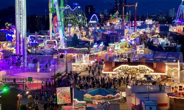 Neue Attraktionen auf der Rheinkirmes: Fährverbindung, Drohnenshows und Konzerte