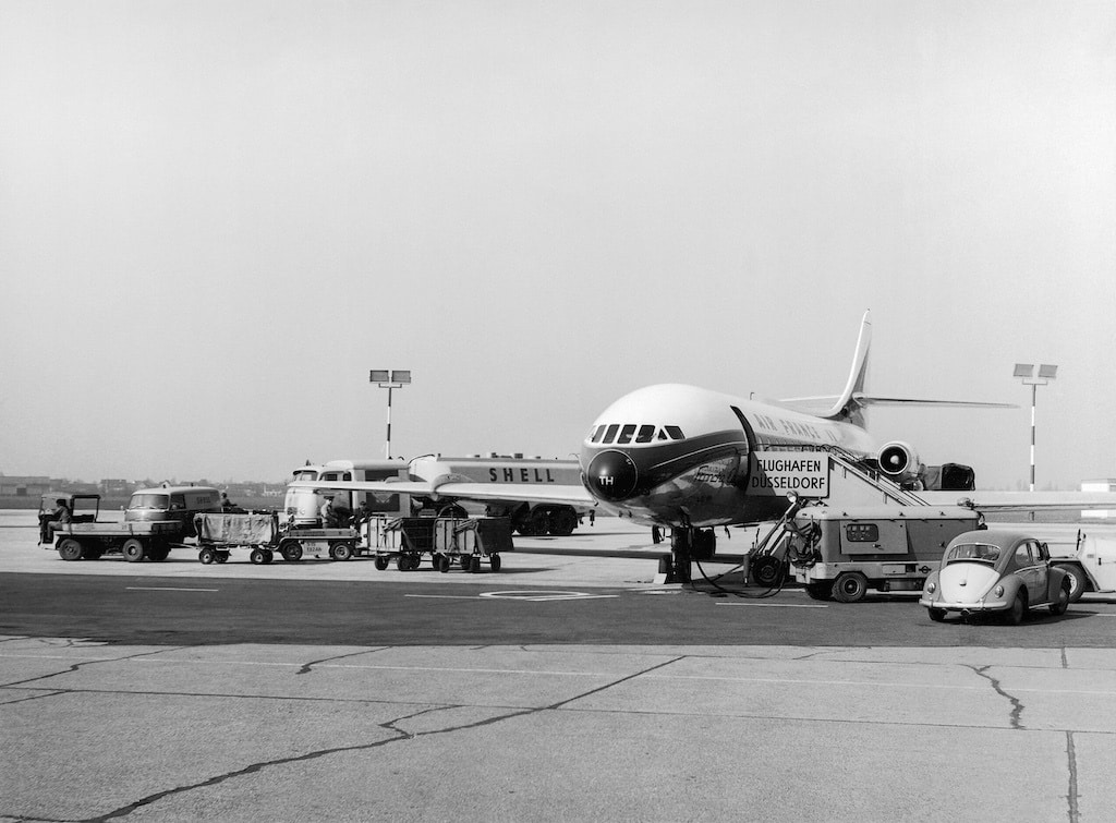 Eine Sud Aviation Caravelle der Air France in den 60er Jahren am Flughafen Düsseldorf.Foto: Flughafen Düsseldorf