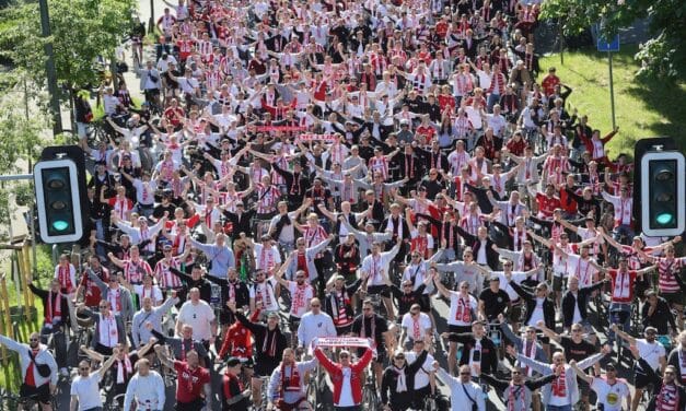 Fortuna-Fans feiern Saisonabschluss mit eindrucksvollem Fahrradkorso