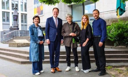 Landeshauptstadt Düsseldorf ehrt die Fotokünstlerinnen Ursula Schulz-Dornburg und Farah Al Qasimi