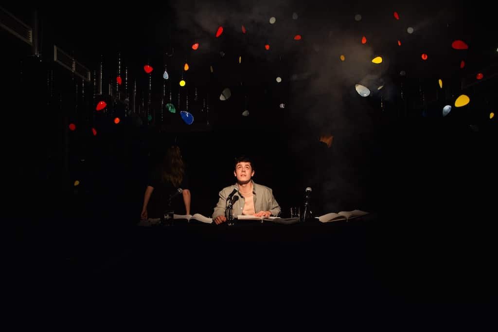 Im Vorlauf auf den CSD Düsseldorf präsentiert das Theatermuseum das Live-Hörspiel "America" des Theaterkollektivs Düsseldrama © Lukas Marvin Thum