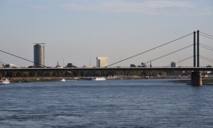 Theodor-Heuss-Brücke: Sonderprüfung und Instandsetzungsarbeiten an den Kragarmen