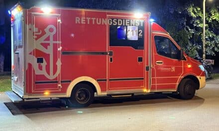 Mörsenbroich – Verkehrsunfall auf dem Nördlichen Zubringer – Zwei Pkw stoßen zusammen – Zwei Leichtverletzte und eine schwer verletzte Person