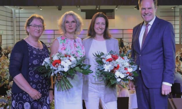 Ehrung für jahrzehntelanges Engagement: Stadtverwaltung feiert Jubilarinnen und Jubilare