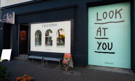 DOUGLAS bringt Duft und Design nach Düsseldorf-Flingern