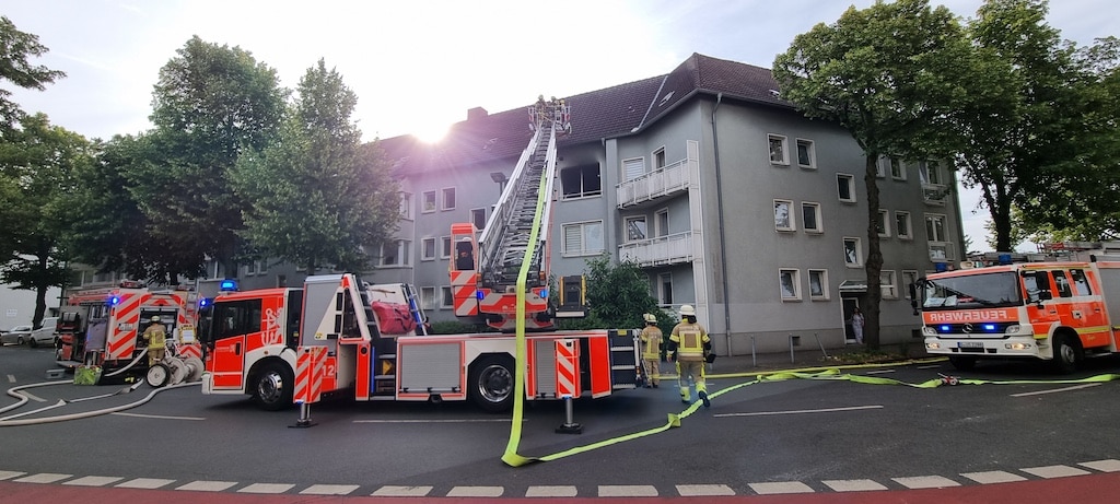 Aktuell Wohnungsbrand in der Hasselstraße @ Patrick Schüller