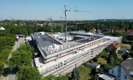 Richtfest für die Feuer- und Rettungswache 7 und den zentralen Betriebshof des Gartenamts