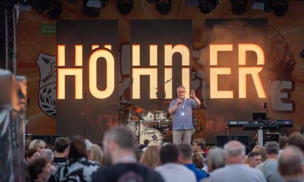 Kölsche Töne auf der Kirmes: Höhner rocken das neue Platzkonzert in Düsseldorf