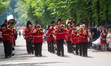 Höhepunkt des Schützenfestes: Festzug und Parade begeistern Düsseldorf