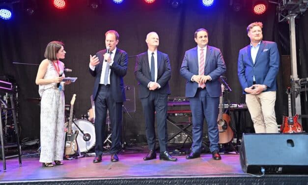 Vive la Freundschaft! Düsseldorf feiert Frankreich mit über 100.000 Gästen