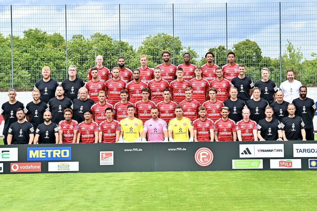 „Das neue Fortuna-Mannschaftsfoto für die Spielzeit 2025/26 © Lokalbüro