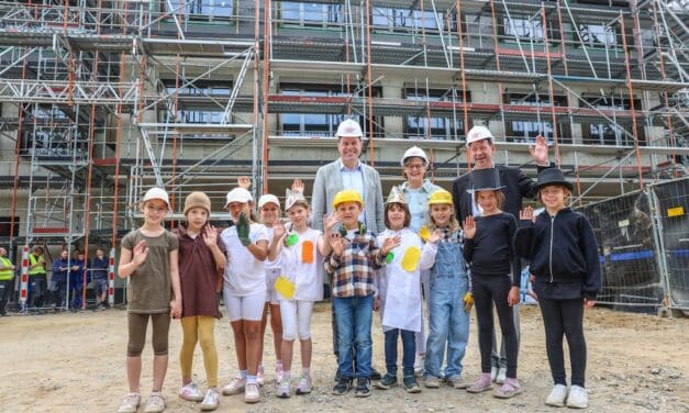 Richtfest an der Carl-Sonnenschein-Grundschule in Unterbach