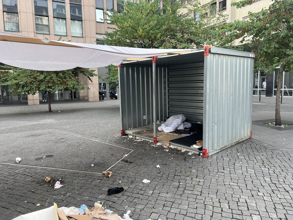 Einer der beiden Container © Lokalbüro