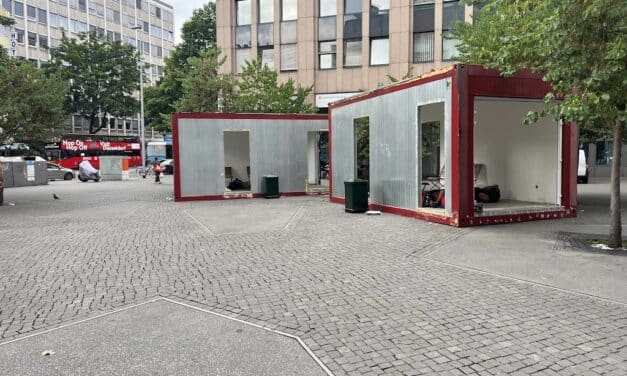 „Big Brother“ am Hauptbahnhof: Neue Container sorgen weiter für Kopfschütteln