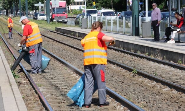 Rheinbahn sorgt für gepflegte Haltestellen – täglicher Einsatz gegen Schmutz und Vandalismus