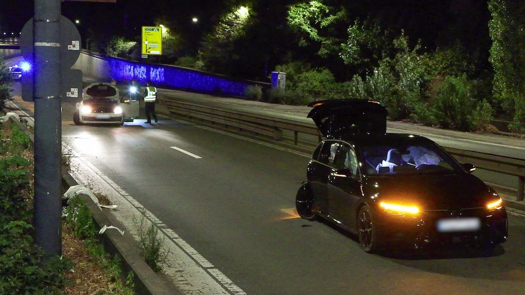 Kollision zwischen 2 Autos - 4 Verletzte © Patrick Schüller