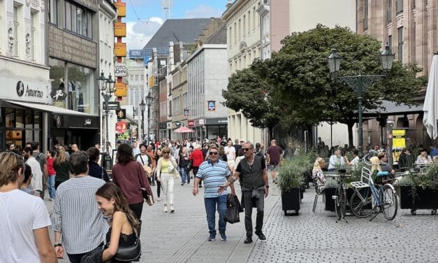 Verwirrung in der Altstadt: Geschäfte öffnen am Sonntag unbeabsichtigt