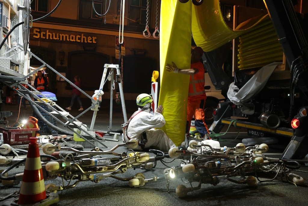 Nächtliche Kanalbauarbeiten vor der Brauerei Schumacher auf der Oststraße, © Landeshauptstadt Düsseldorf/Ingo Lammert