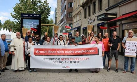 Protest auf der Königsallee: Streit um Verdrängung obdachloser Menschen