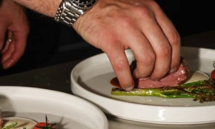 Neuer Treffpunkt für Kulinarik und Events: „ErsteEtage“ eröffnet in Düsseldorf