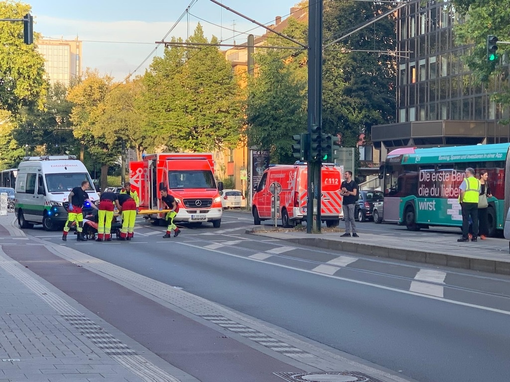 Unfall Grafenberger Allee © LB / Olaf Oidtmann
