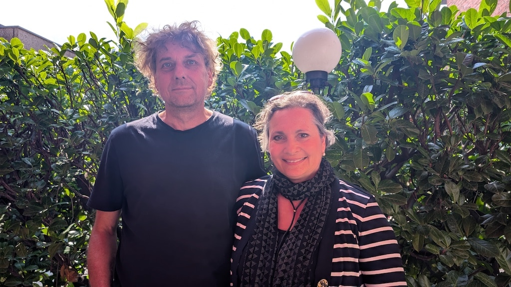 Bela Hüttenhein und Svend Dunkhorst freuen sich auf ihre Ausstellung am 23. August im Bürgerhaus. Auf dem Foto fehlt Pia Seemann. © Gabriele Schreckenberg