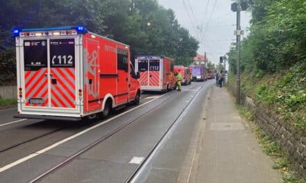 Brand in Patientenzimmer des LVR-Klinikums – schnelles Eingreifen der Feuerwehr verhinderte Schlimmeres
