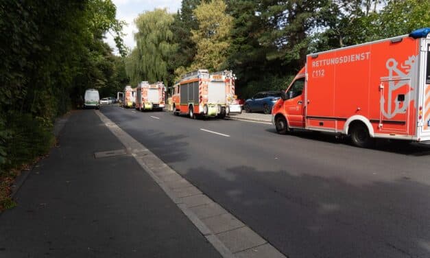 Zwei Brände in Düsseldorf: Gebäude unbewohnbar, keine Verletzten