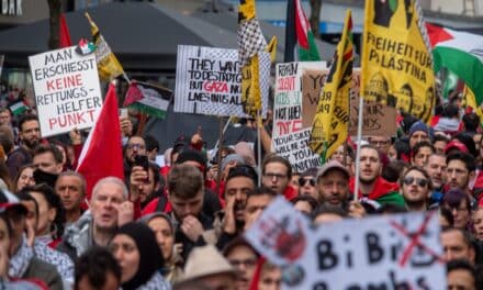 Tausende Teilnehmer bei Solidaritätsdemonstration in Düsseldorf – Umzug gegen 14 Uhr gestartet und erfolgreich beendet