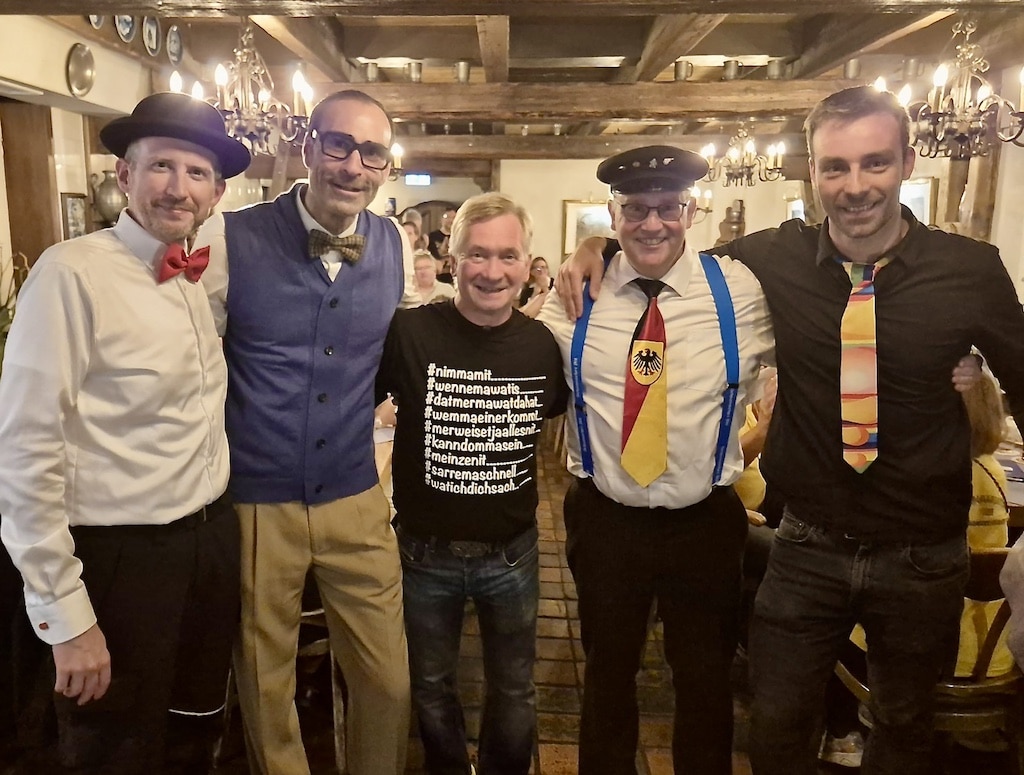 Warmlachen 2025 im Schumacher @ CC