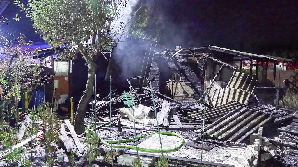 Gartenlaube in Kleingartenverein in Vollbrand © Patrick Schüller