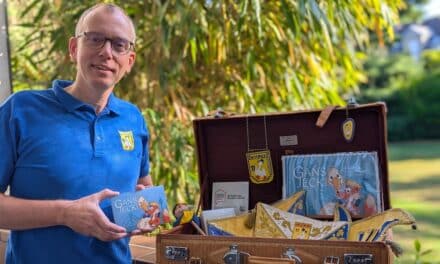 Der Karnevalskoffer aus Angermund stimmt ein