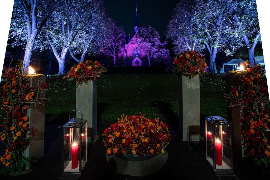 Archivbild der illuminierten Nordfriedhof aus dem Jahre 2024 © LB / Olaf Oidtmann