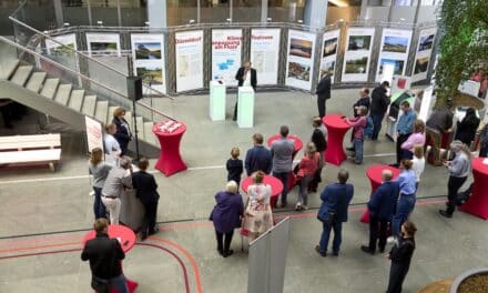 „Klimaanpassung am Fluss“: Fotoausstellung zeigt Renaturierung in Düsseldorf und Toulouse