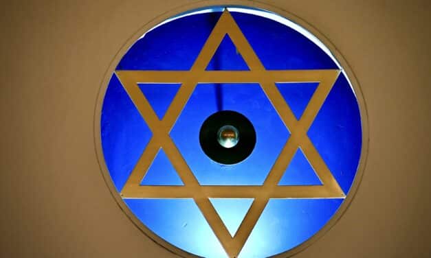 „Antisemitismus ist eine Krankheit im Kopf“ – Wolfgang Rolshoven erhält die Josef-Neuberger-Medaille 2025