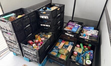 Lions Club Kaiserswerth spendet 50 Kisten für die&nbsp;Tafel