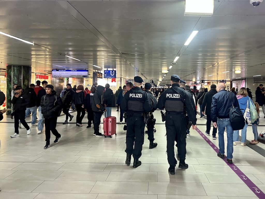 Saymbolbild Bundespolizei im Hauptbahnhof © Lokalbüro