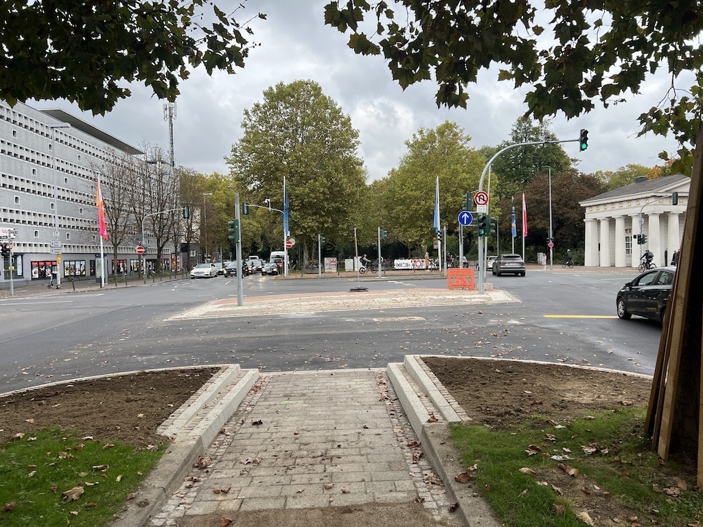 Die Wendemöglichkeit für Busse an der Heinrich-Heine-Allee © Lokalbüro