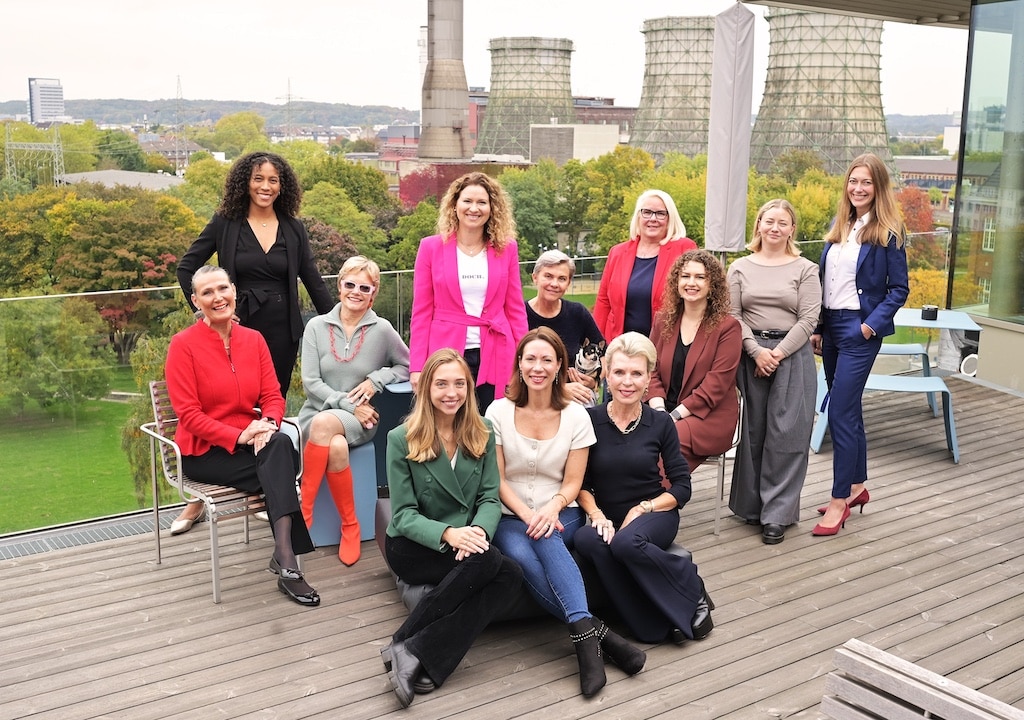 Kick-Off Meeting im B‘Mine der Speakerinnen und Unterstützterinnen © Ingo Kabutz.