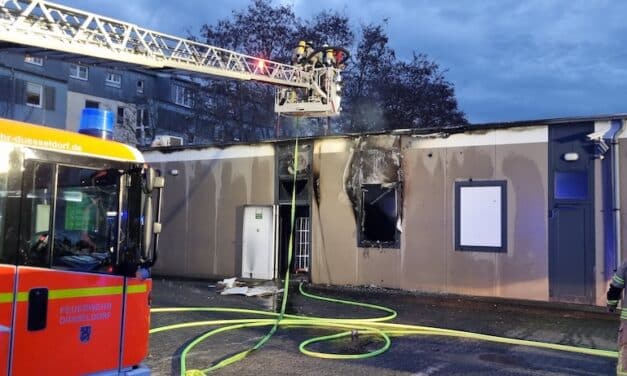 Brand an Tankstelle am Südring sorgt für massive Verkehrsbehinderungen