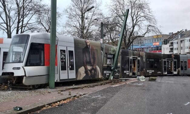 Stadtbahn in Holthausen entgleist – Polizei und Rheinbahn ermitteln Ursache