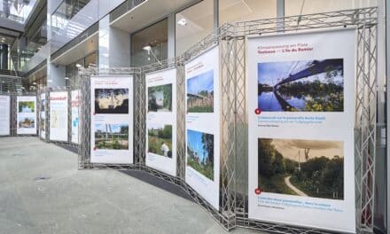 „Klimaanpassung am Fluss“: Ausstellung zur Renaturierung von Gewässern noch bis 30. November