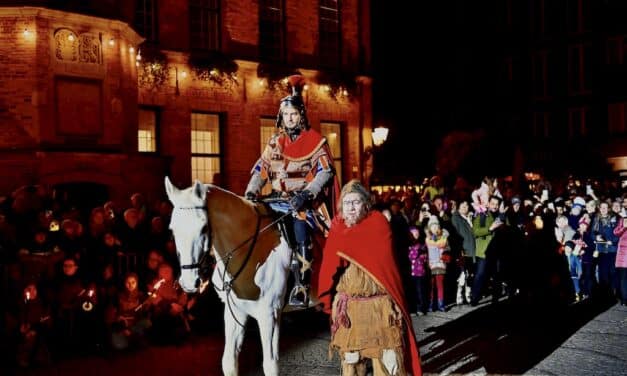 Sankt Martin reitet wieder durch die&nbsp;Stadt