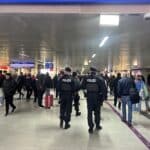 Betrunkener Mann mit Schreckschusspistole in S‑Bahn am Hauptbahnhof gestellt